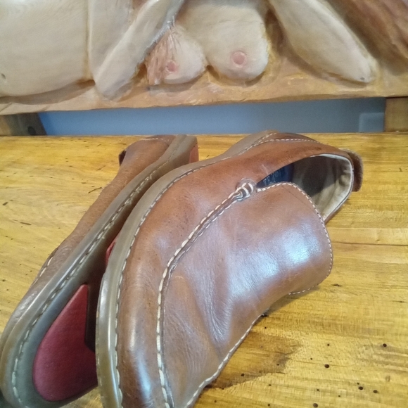 Born Men's Size 10.5 Casual Leather Slip-on Shoes - Picture 14 of 16